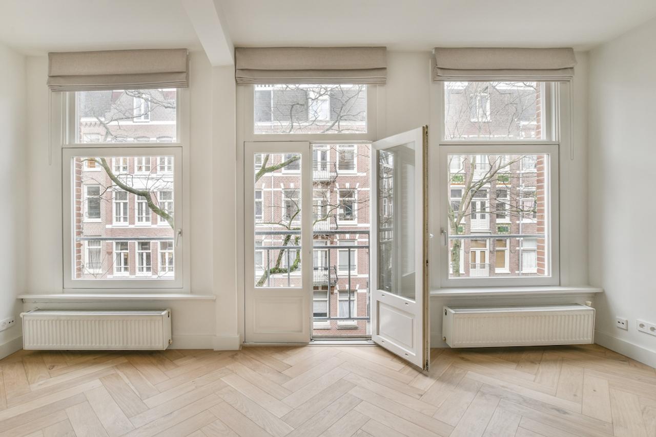 75 m² apartment with 3 balconies in Old-West - Image 4