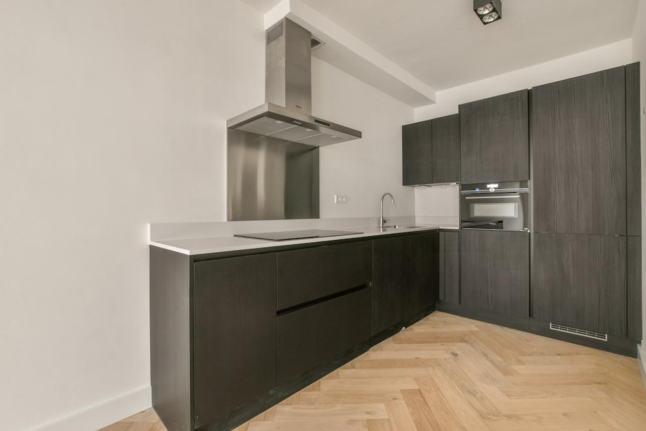 75 m² apartment with 3 balconies in Old-West - Image 5