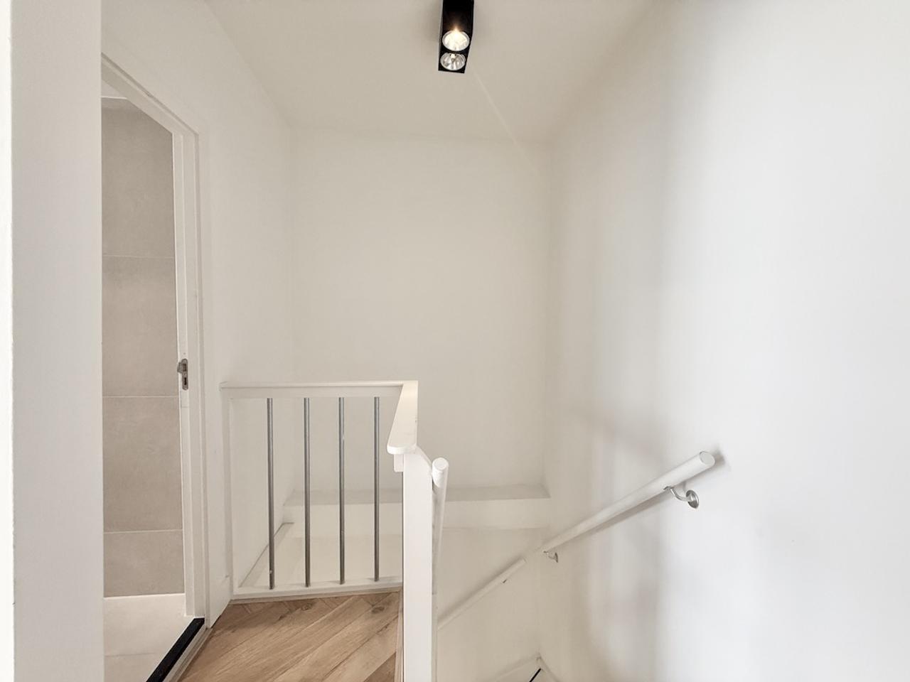 75 m² apartment with 3 balconies in Old-West - Image 17