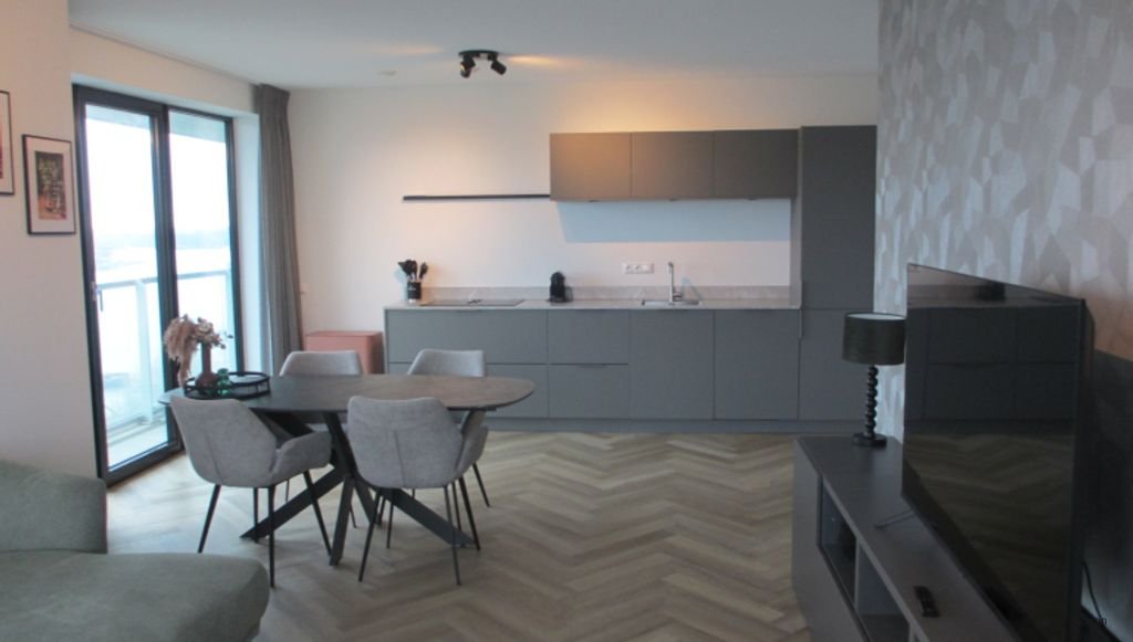 Luxe appartement met uitzicht en parking - Afbeelding 1