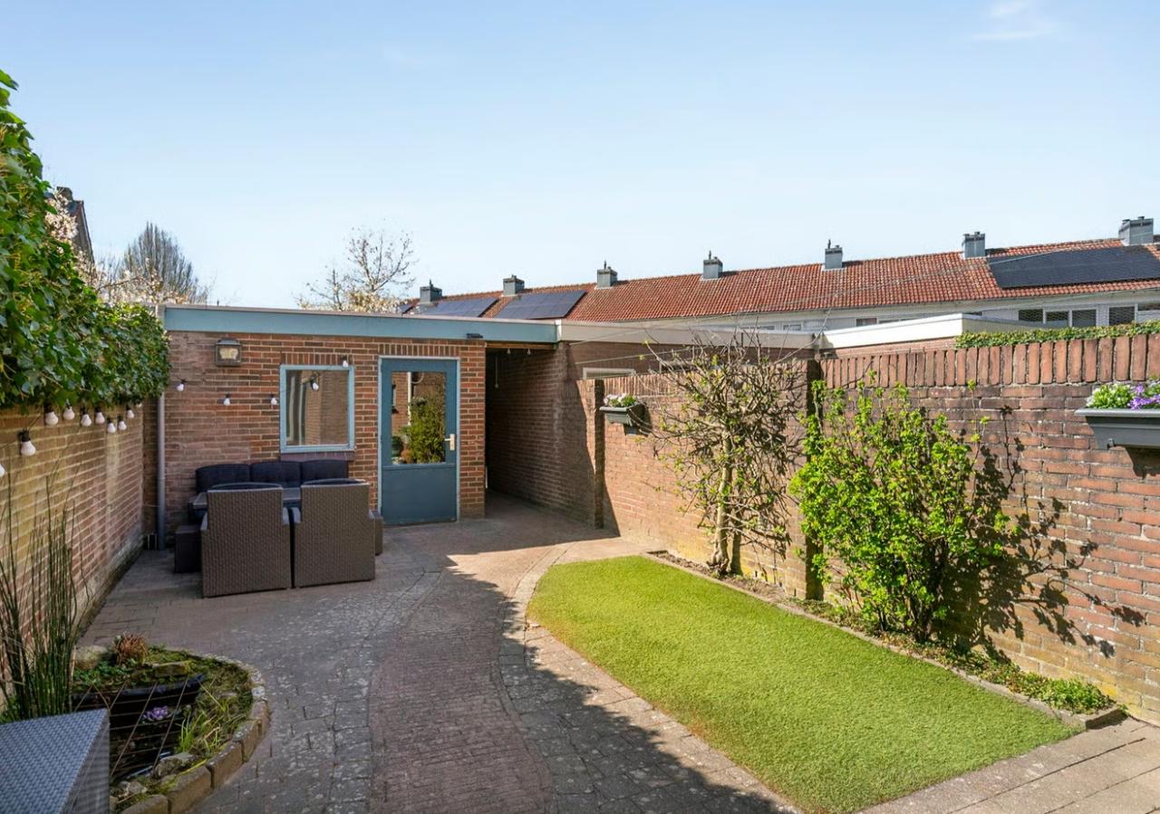 Characteristic house with garden in Het Ven - Image 15