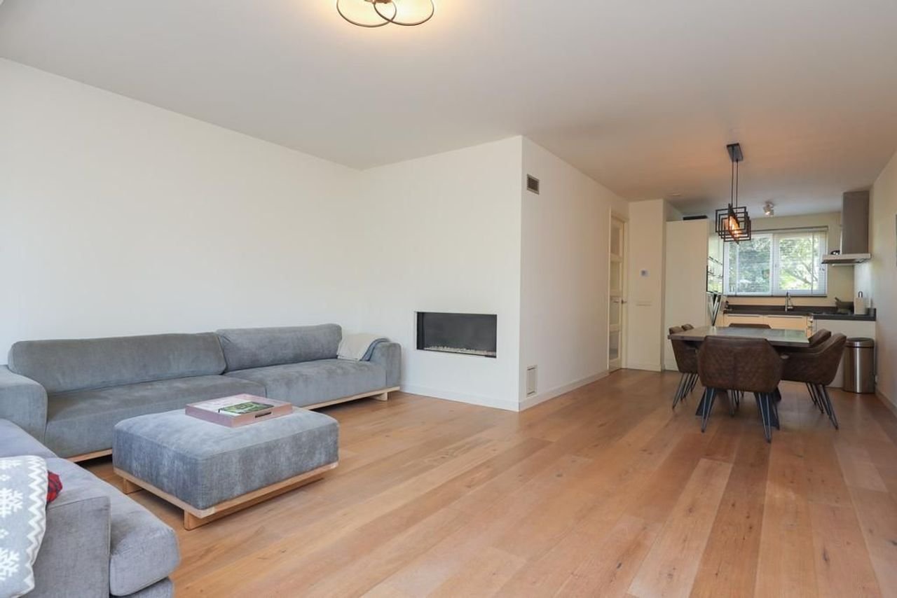 Spacious family home with south-facing garden in Boomberg - Image 5