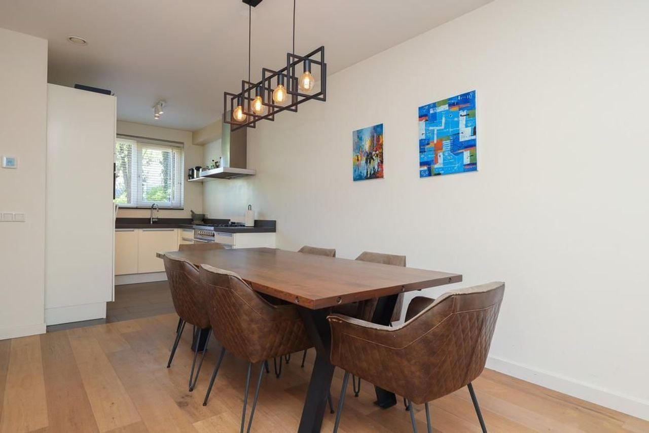 Spacious family home with south-facing garden in Boomberg - Image 6