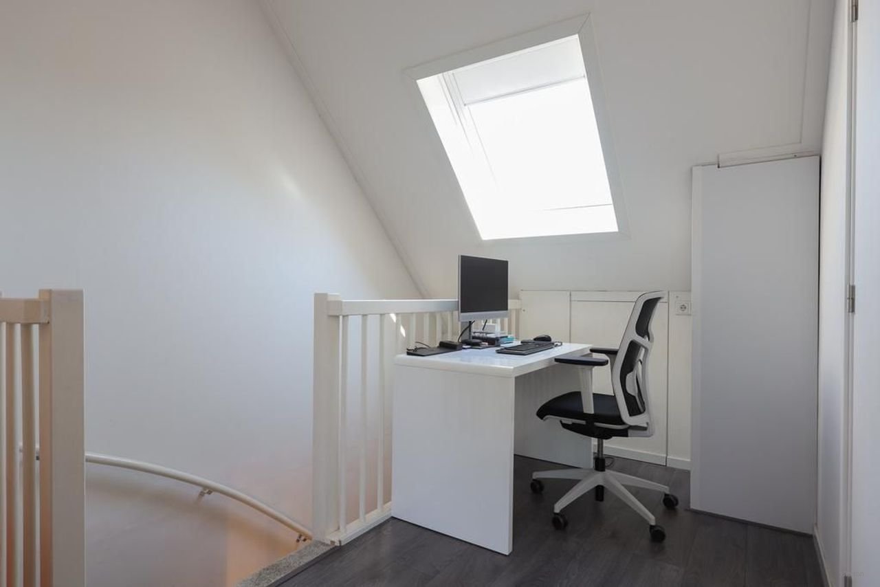 Spacious family home with south-facing garden in Boomberg - Image 26