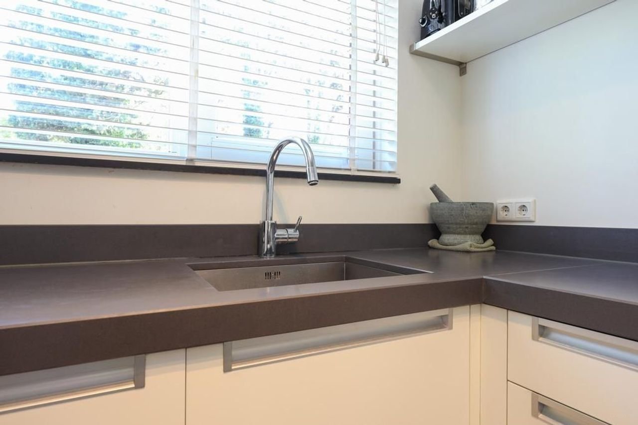 Spacious family home with south-facing garden in Boomberg - Image 10