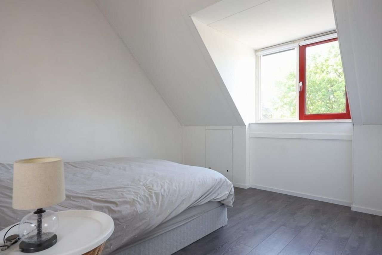 Spacious family home with south-facing garden in Boomberg - Image 24