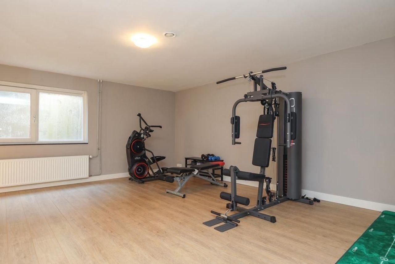 Spacious family home with south-facing garden in Boomberg - Image 34