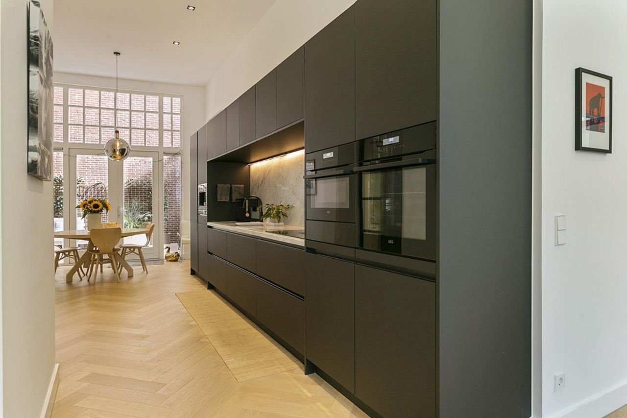 Gerenoveerde benedenwoning met tuin in centrum - Afbeelding 15