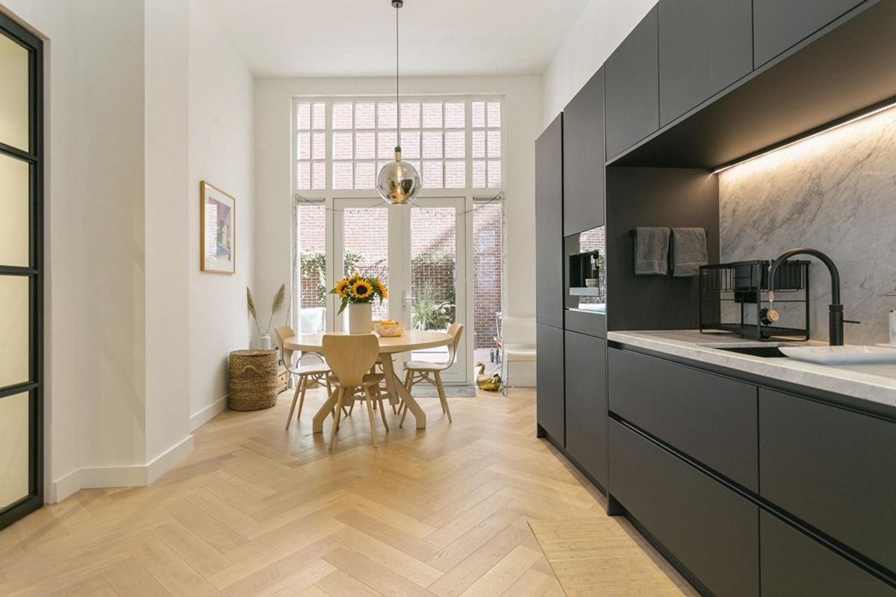 Gerenoveerde benedenwoning met tuin in centrum - Afbeelding 9