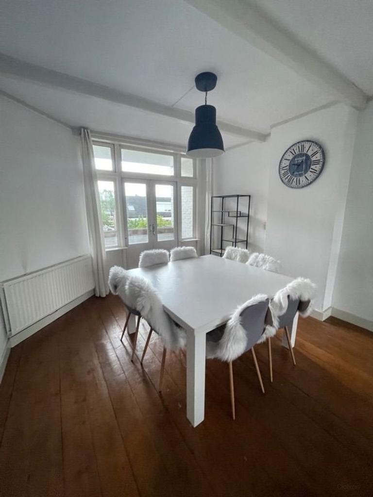 Gemeubileerd studentenappartement met 2 slaapkamers - Afbeelding 3