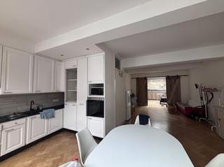 Furnished 70 m² studio in city center - Image 5