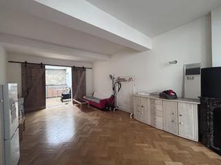 Furnished 70 m² studio in city center - Image 8
