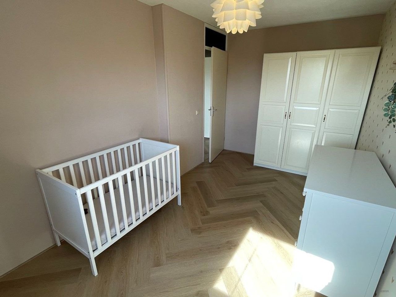 Licht 3-kamer appartement met balkon (Z-W) - Afbeelding 8