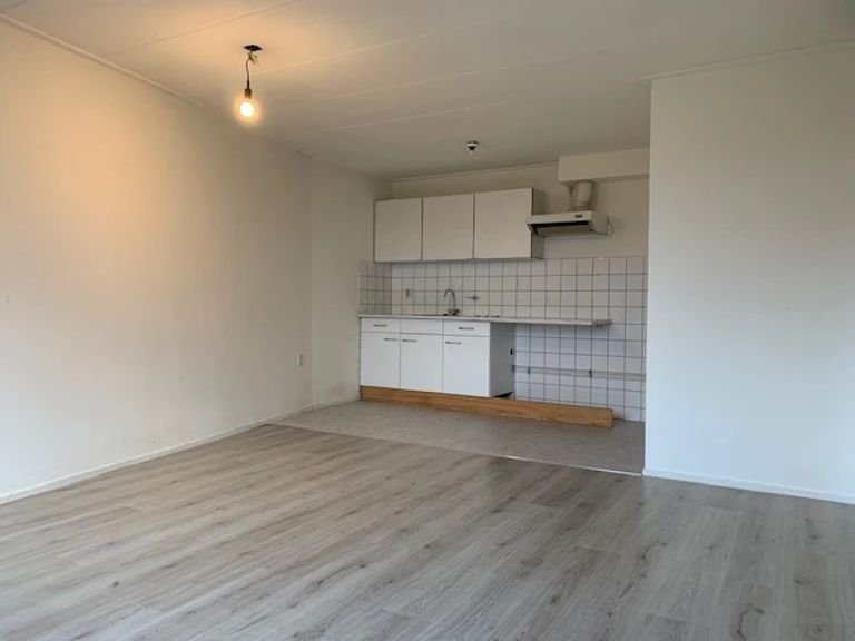 Top-floor apartment with private parking in Valkenburg - Image 2