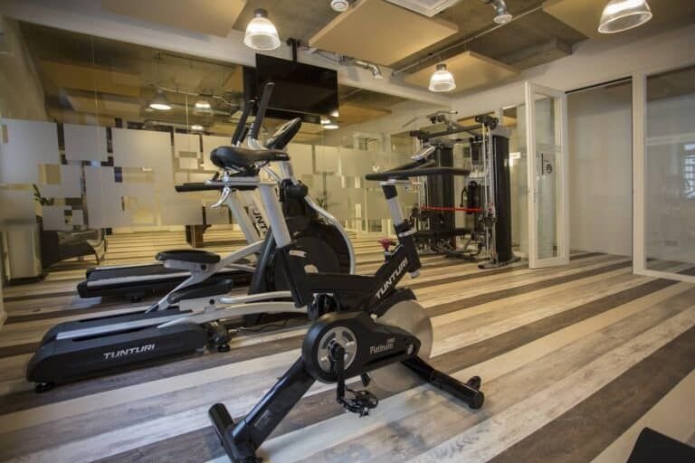 Furnished apartment on the Wal with roof terrace and gym - Image 7