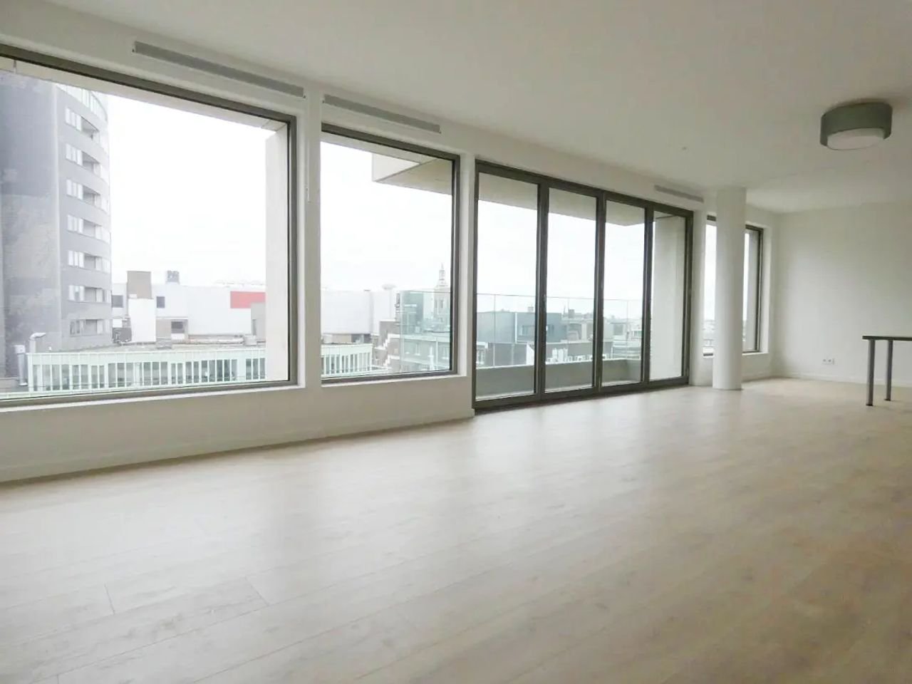 Riant stadsappartement met balkon - Afbeelding 4