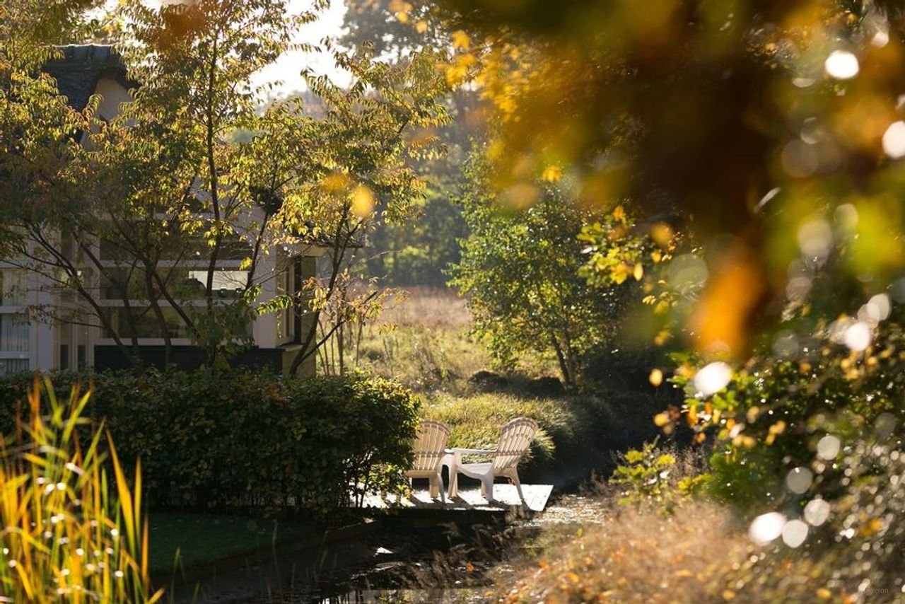 Detached villa with large garden - Image 24
