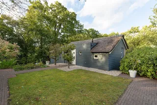 Detached villa with large garden