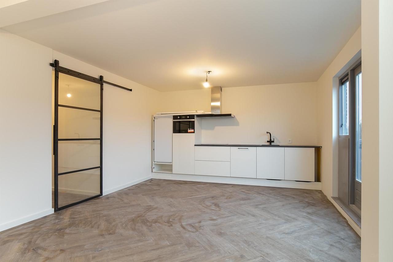 Energy-Efficient 2-Bedroom Apartment in Amsterdam - Image 4