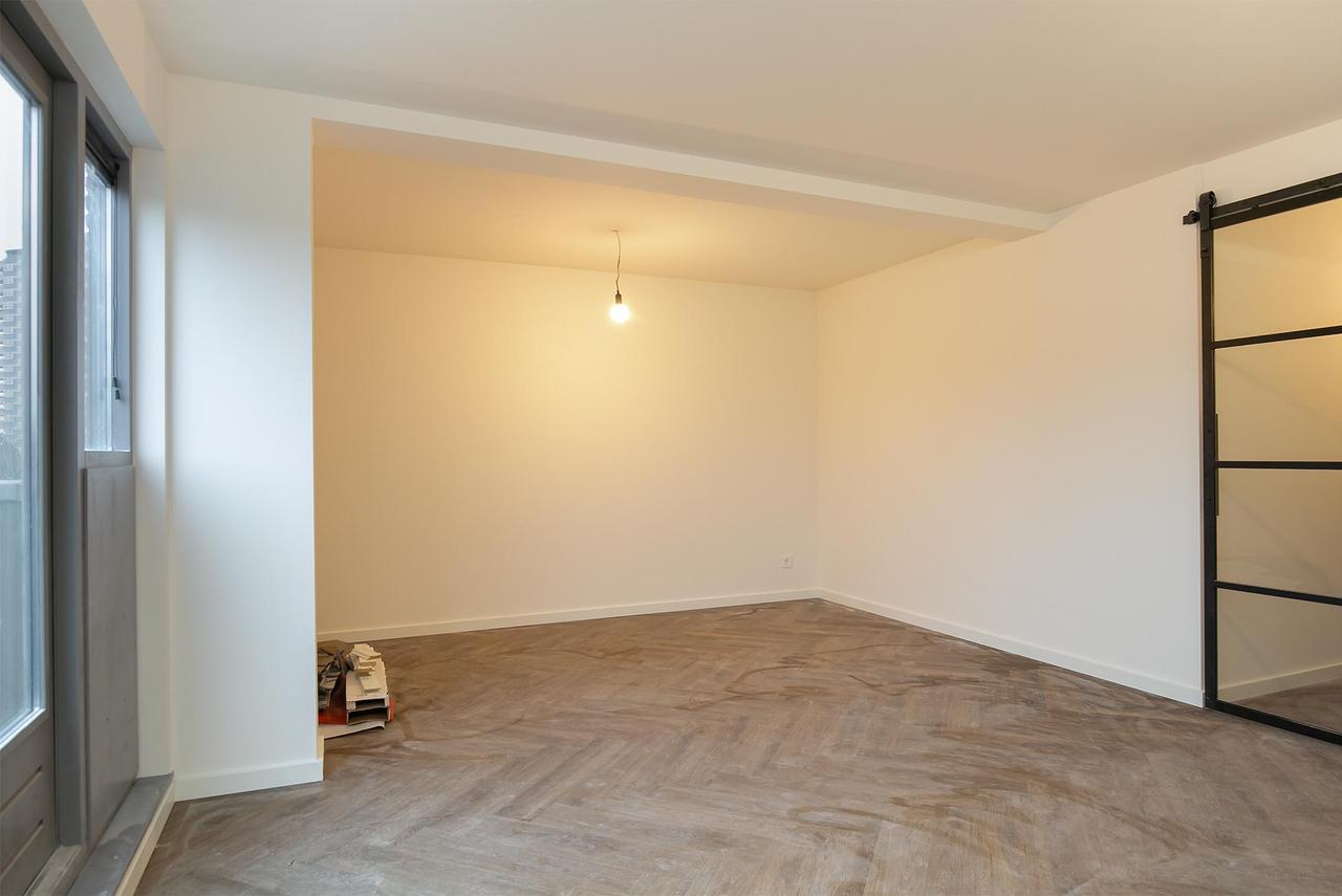 Energy-Efficient 2-Bedroom Apartment in Amsterdam - Image 6