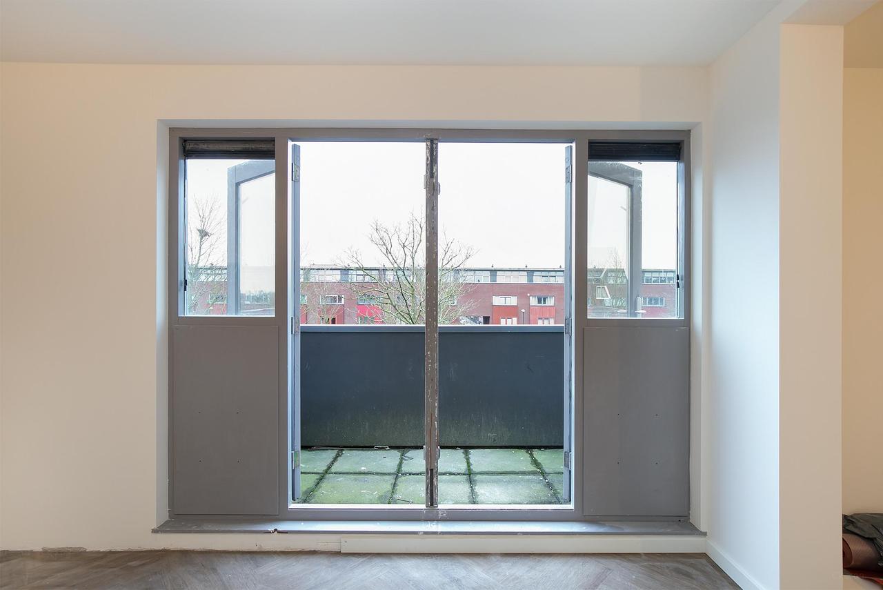 Energy-Efficient 2-Bedroom Apartment in Amsterdam - Image 7