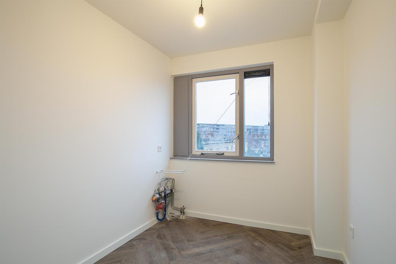 Energy-Efficient 2-Bedroom Apartment in Amsterdam - Image 10