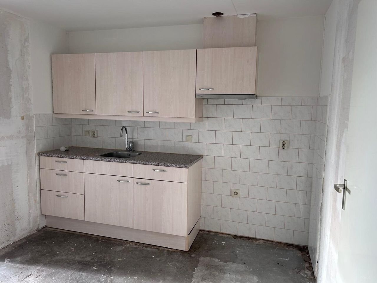 55+ Apartment above supermarket - Image 5