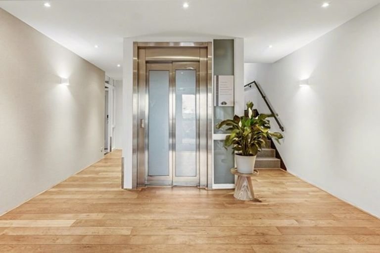 Seniorenstudio met balkon aan de Maas - Afbeelding 4