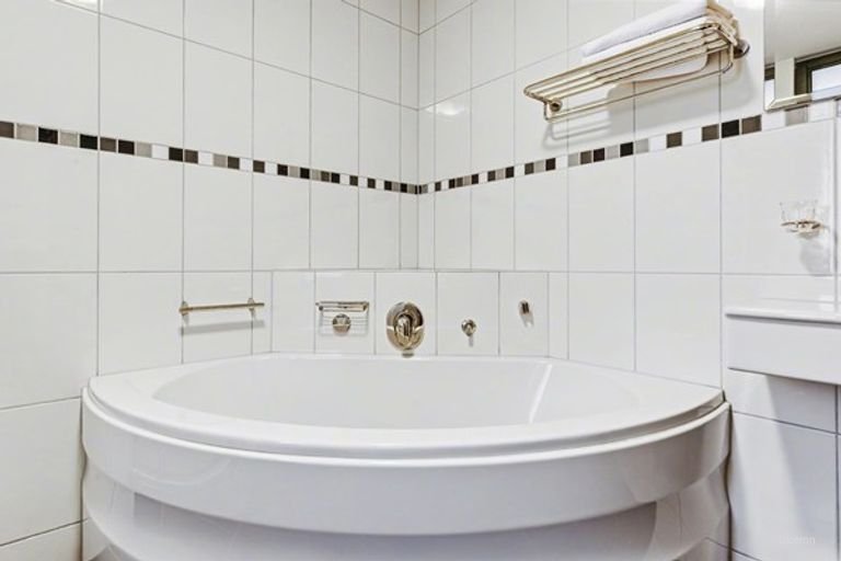 Seniorenstudio met balkon aan de Maas - Afbeelding 12