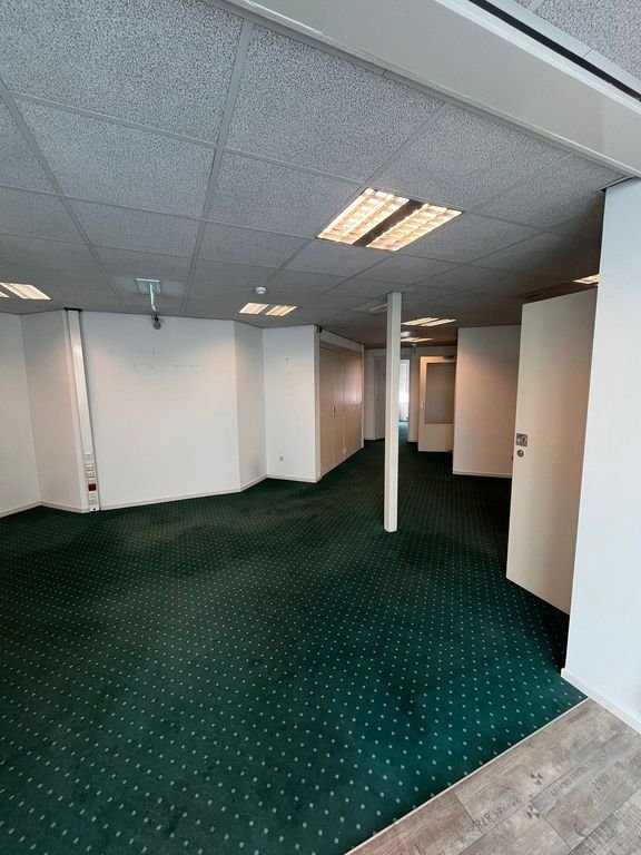 Room in Nieuwegein next to shops - Image 5