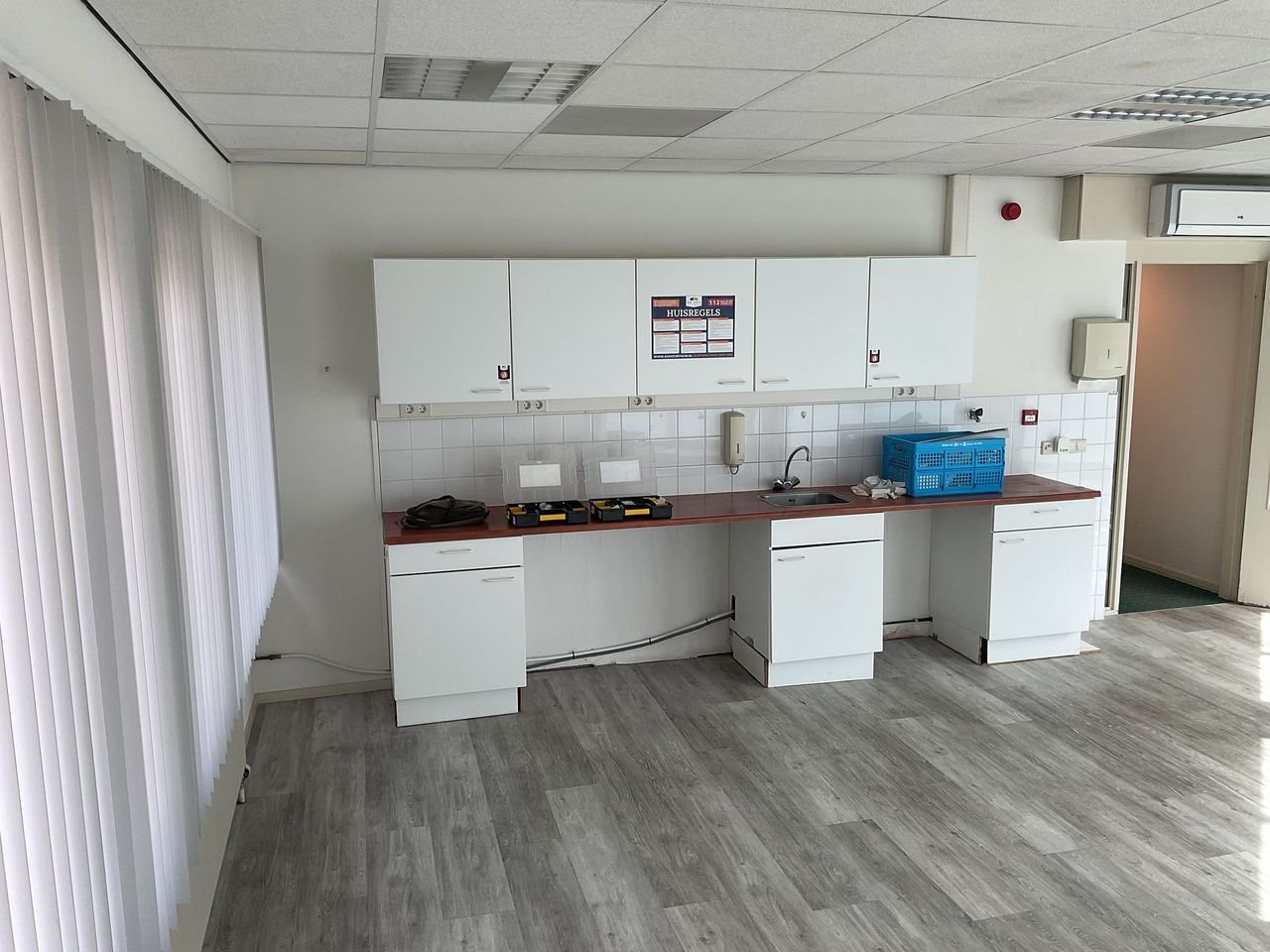 Room in Nieuwegein next to shops - Image 12