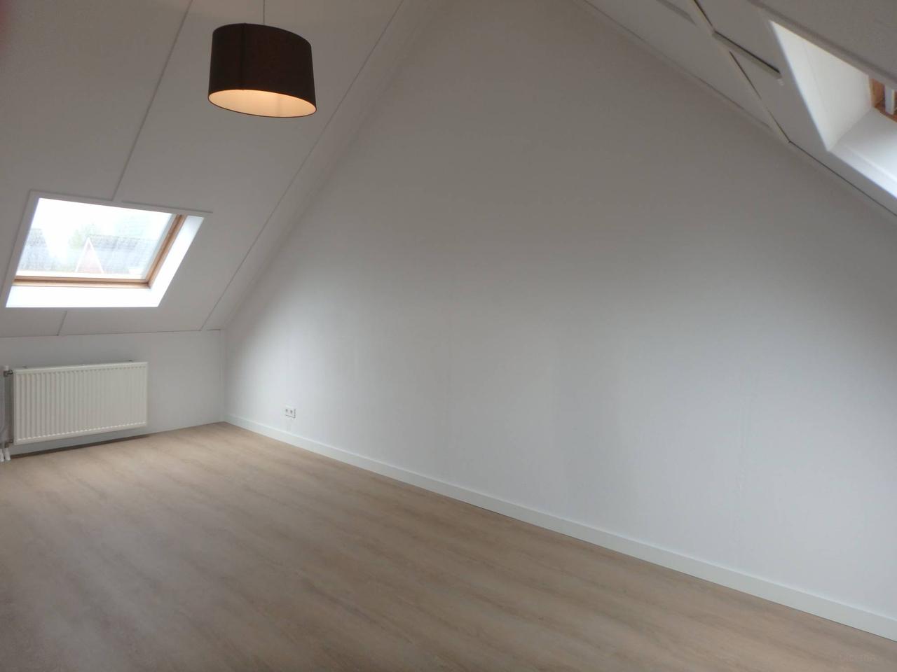Spacious 4-bedroom family home near ISE - Image 16