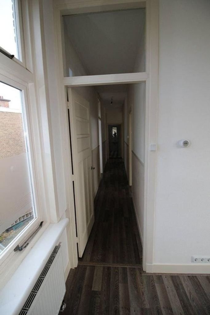 Lichte bovenwoning met 3 slaapkamers - Afbeelding 2