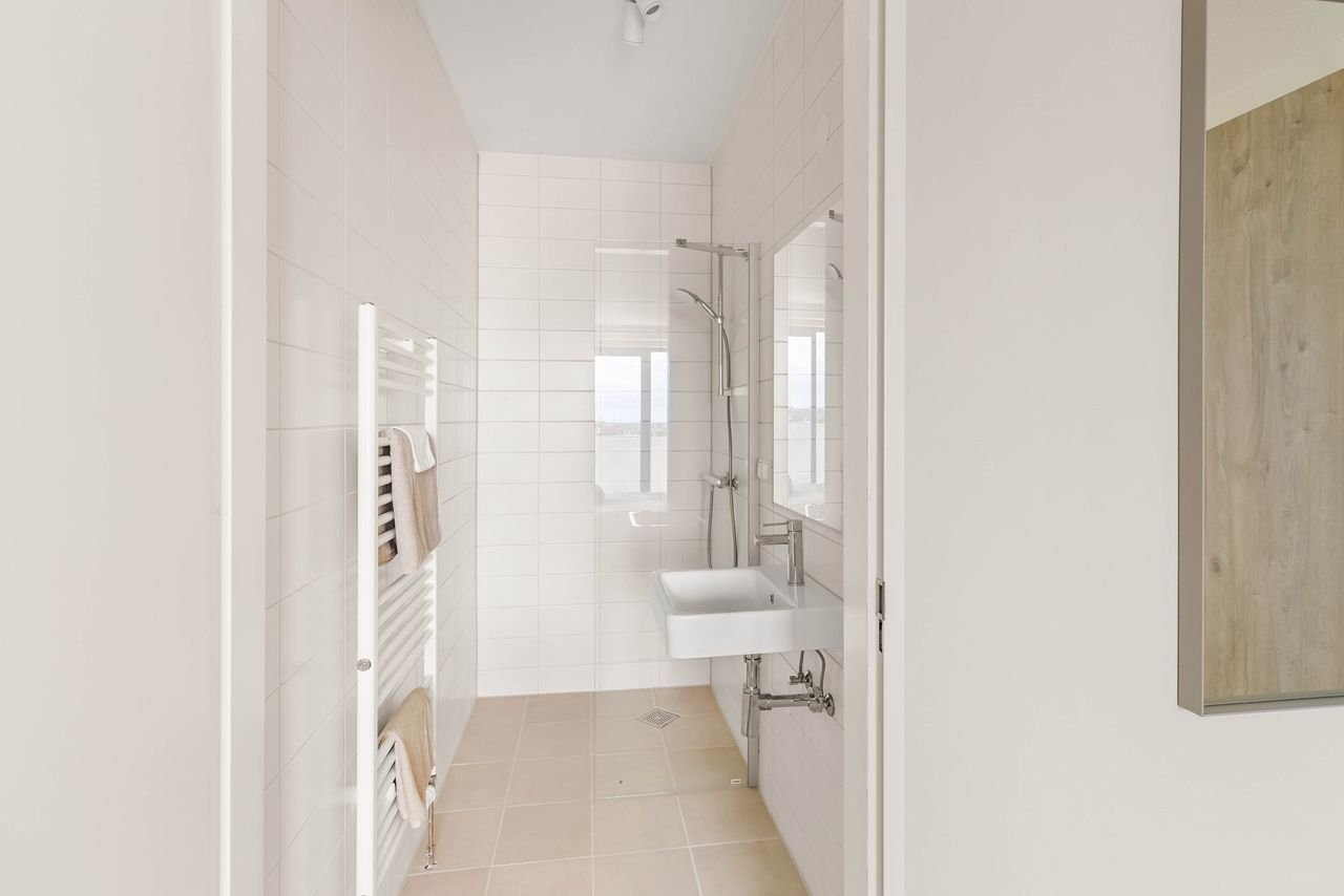 Energy-efficient apartment in Southeast - Image 10