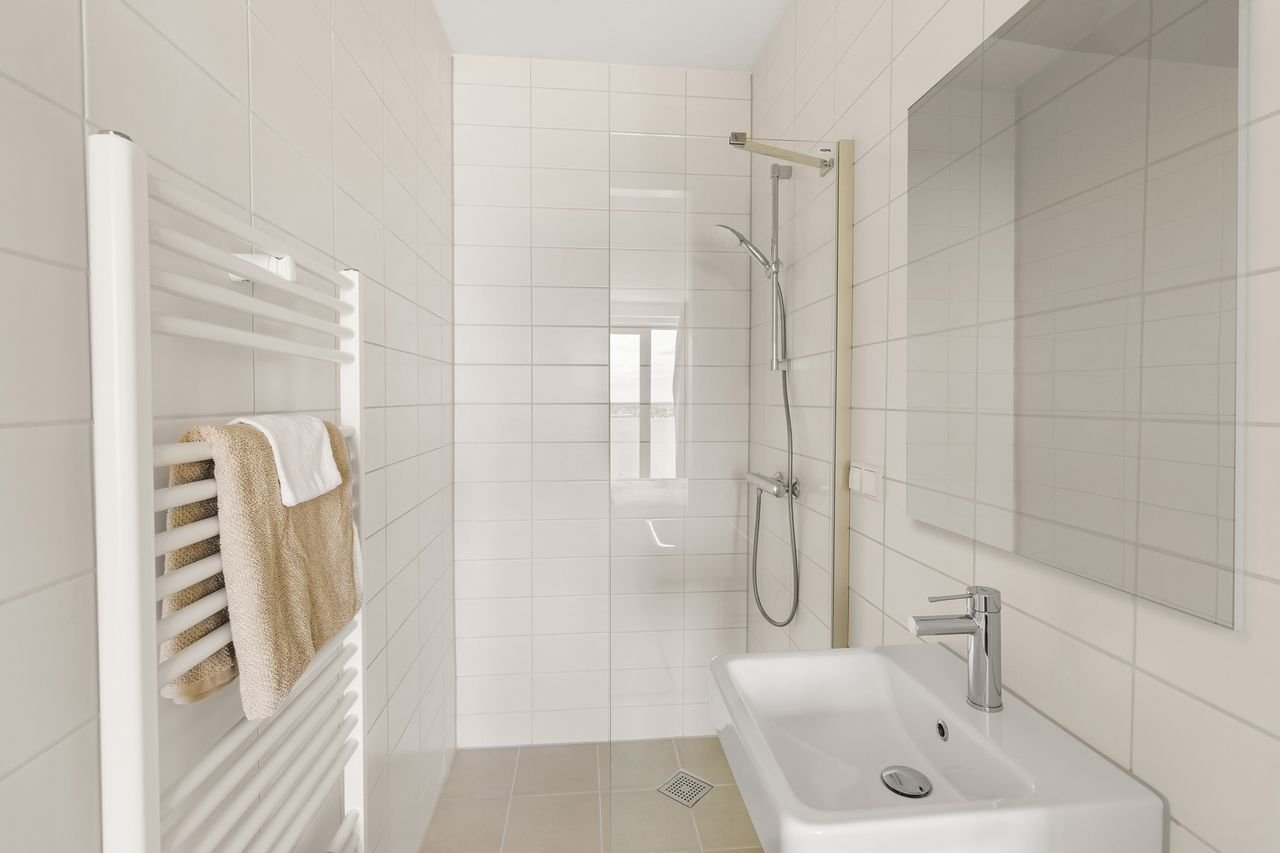 Energy-efficient apartment in Southeast - Image 11