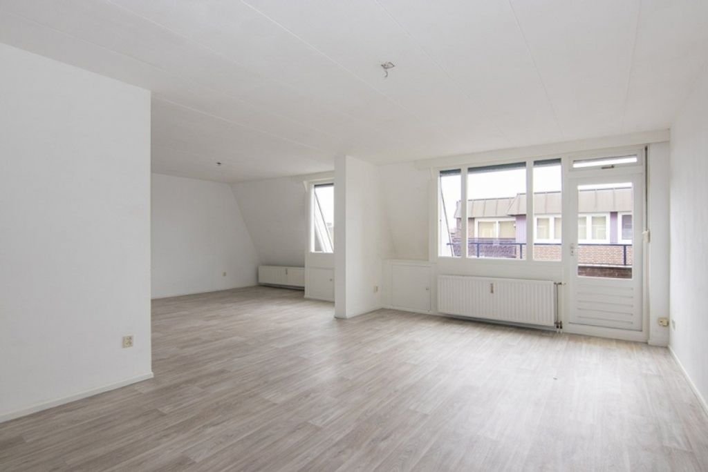 Apartment in Roermond city center with elevator - Image 1