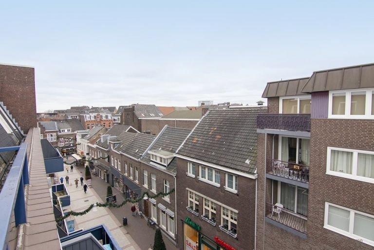 Apartment in Roermond city center with elevator - Image 12