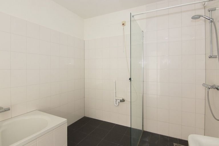 Apartment in Roermond city center with elevator - Image 7