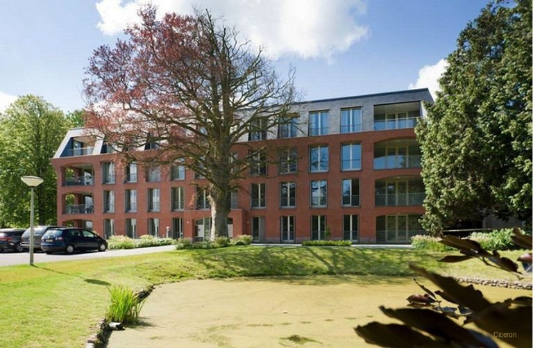 Apartment with south-facing balcony on Alverna - Image 2