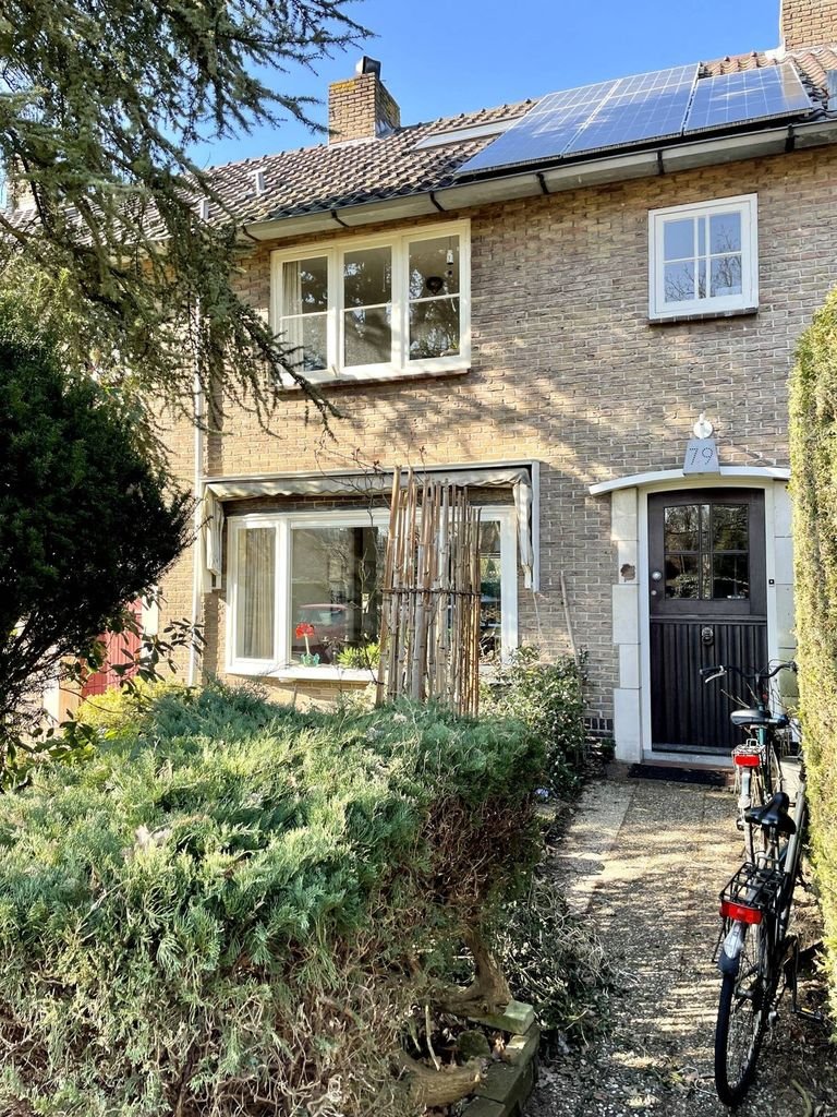 Gemeubileerd jaren '50 huis met zonnige tuin - Afbeelding 1
