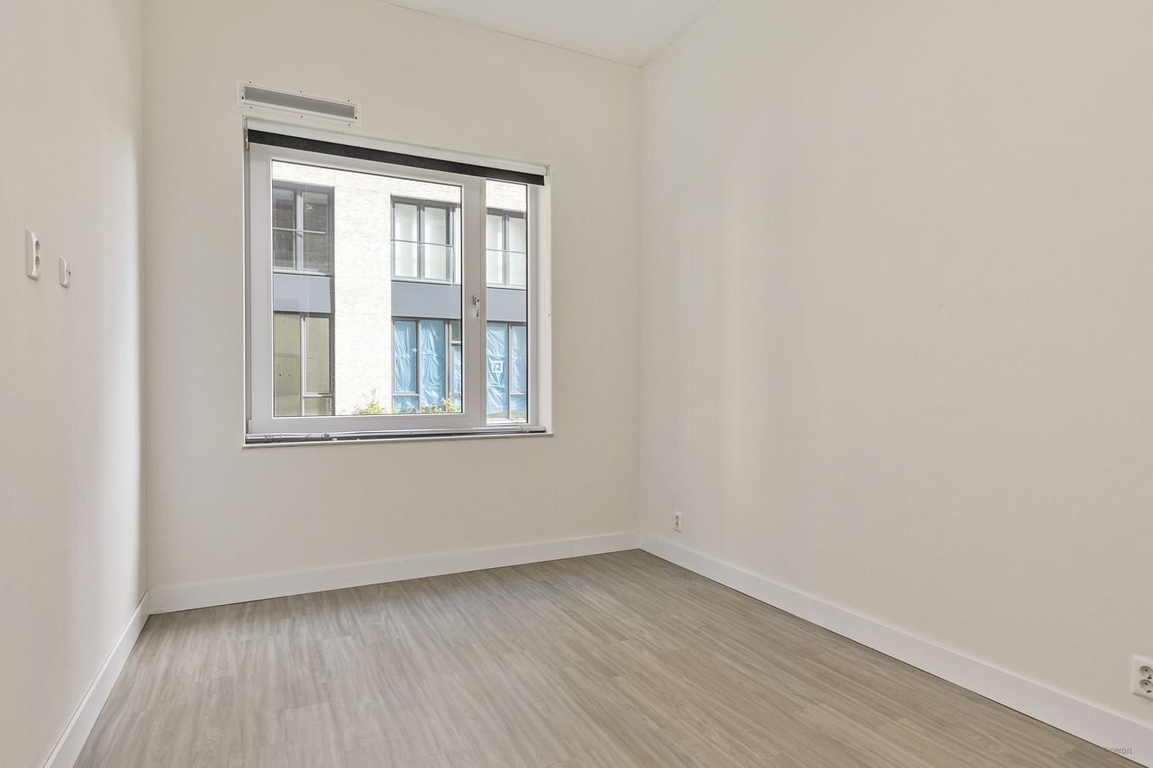 Modern 2-bedroom apartment on the 9th floor - Image 9