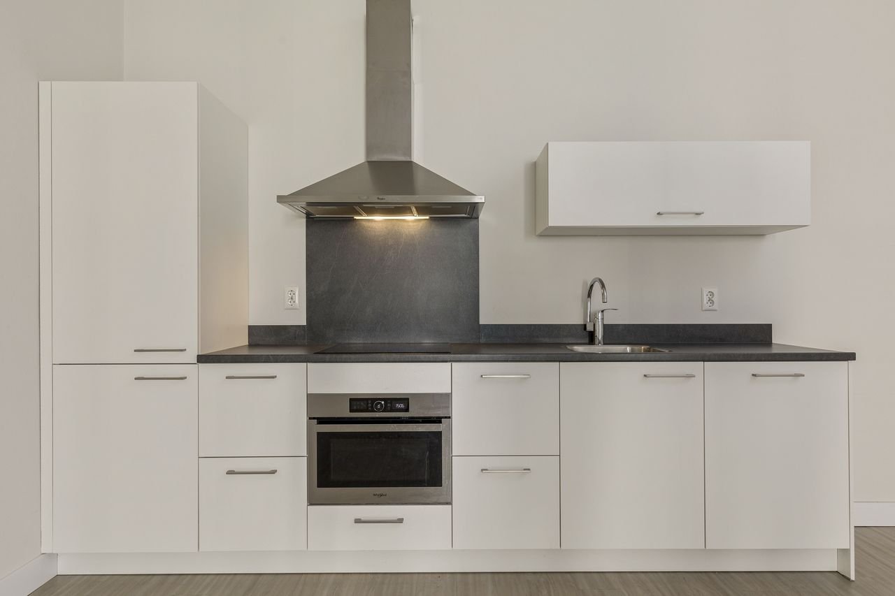 Modern 2-bedroom apartment on the 9th floor - Image 3