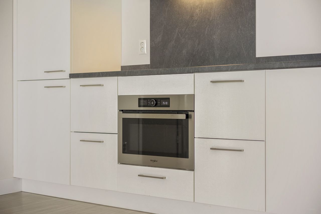 Modern 2-bedroom apartment on the 9th floor - Image 4