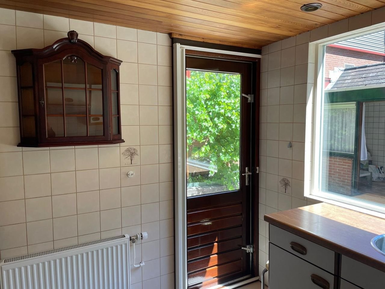 Spacious house with garden and roof terrace - Image 14