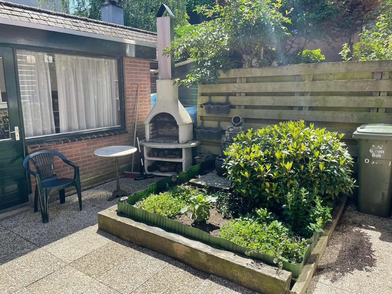 Spacious house with garden and roof terrace - Image 18