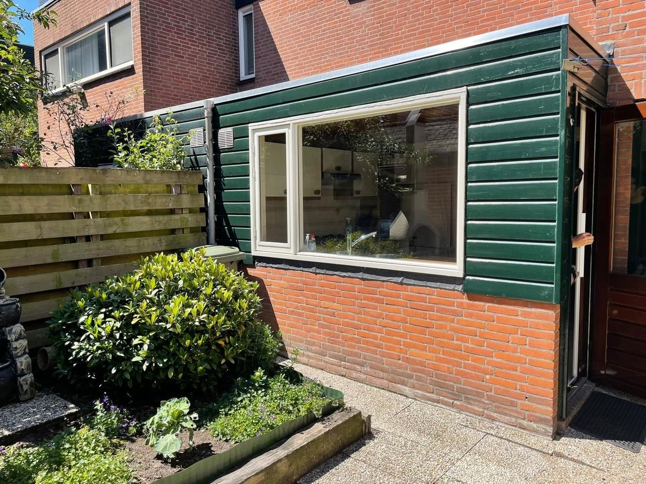 Spacious house with garden and roof terrace - Image 19