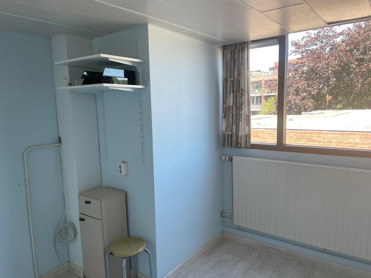 Spacious house with garden and roof terrace - Image 35