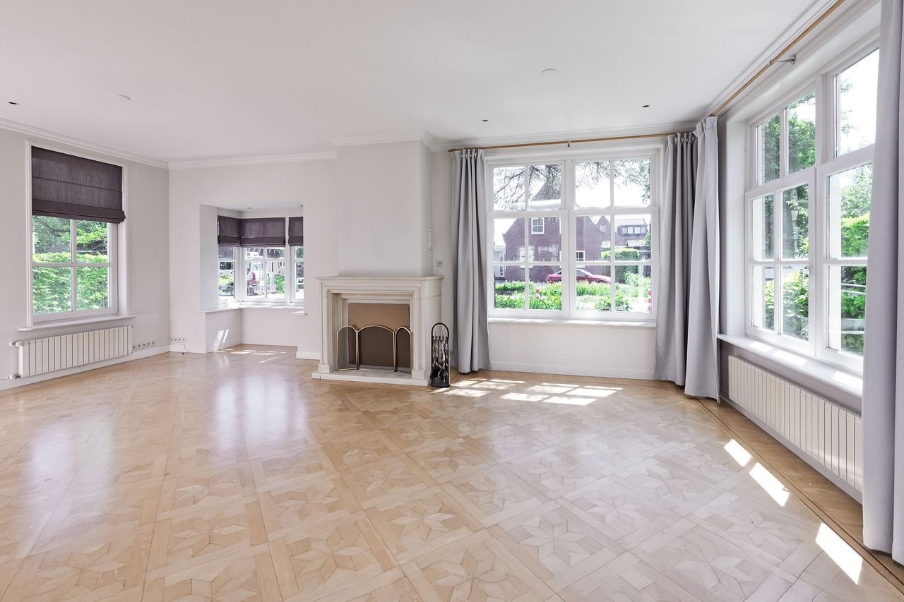 Detached villa with garage in Aalsmeer - Image 6