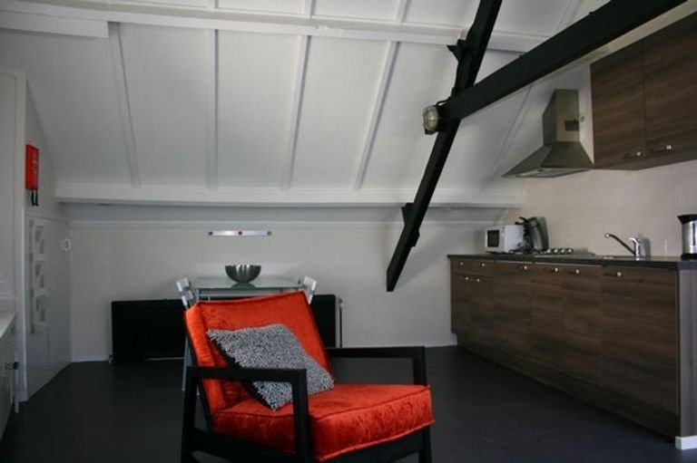 Studio in a charming townhouse - Image 7