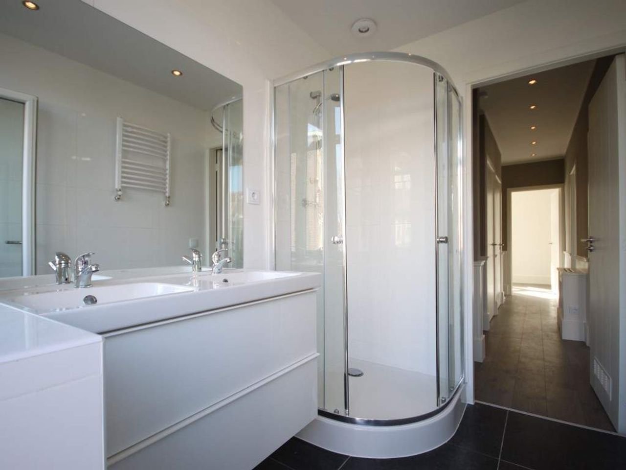 3-kamer woning met uitzicht op woonboten - Afbeelding 11